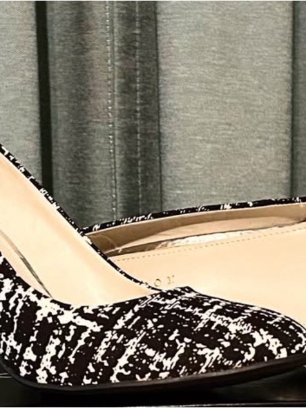 Metaphor Black and White Patterned Women's Pump